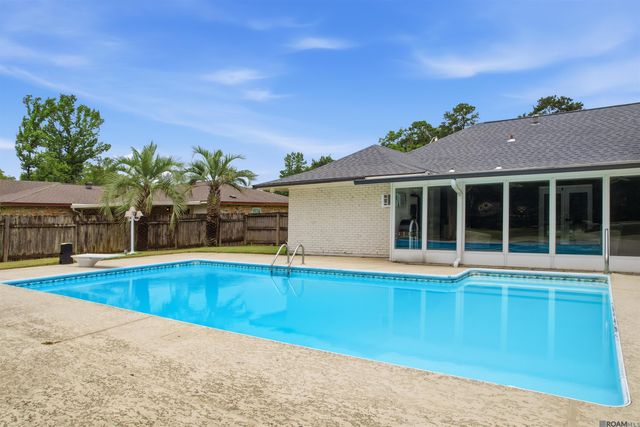 2500 Cavalier Dr, Denham Springs, LA 70726