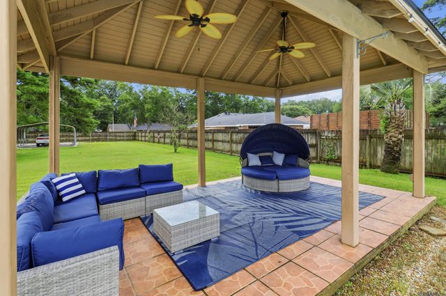 2500 Cavalier Dr, Denham Springs, LA 70726