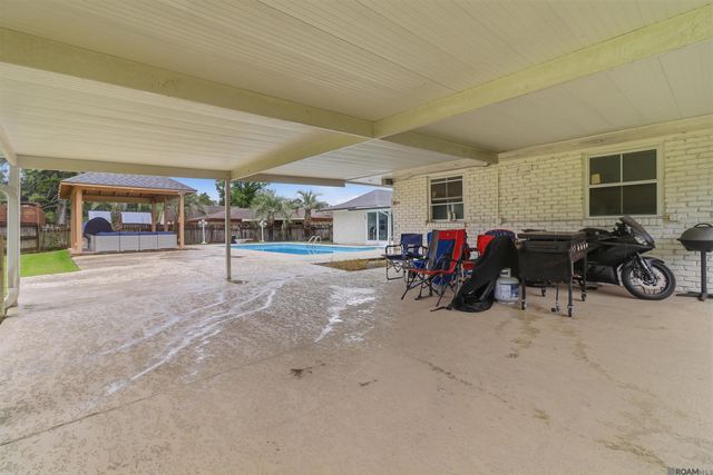 2500 Cavalier Dr, Denham Springs, LA 70726