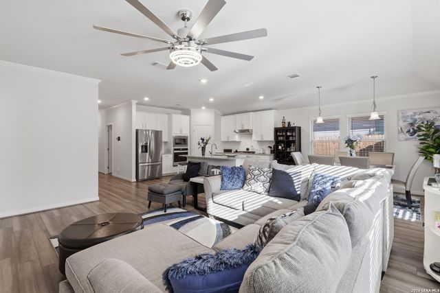 17026 Autry FLS, San Antonio, TX 78247