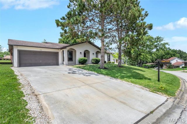 904 Ampere Place, Lake St Louis, MO 63367