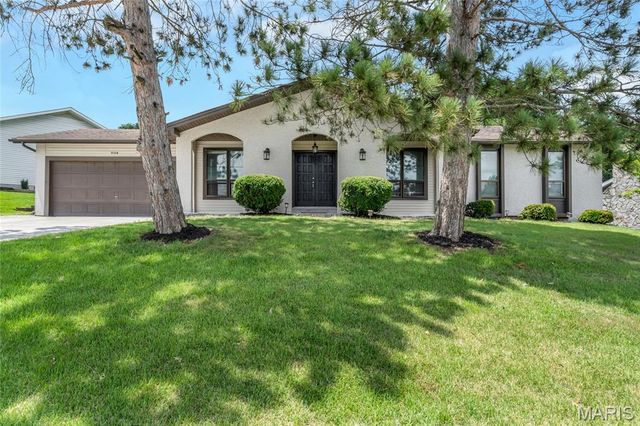 904 Ampere Place, Lake St Louis, MO 63367