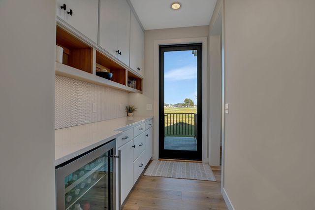 2713 Lehman Court, Sartell, MN 56377