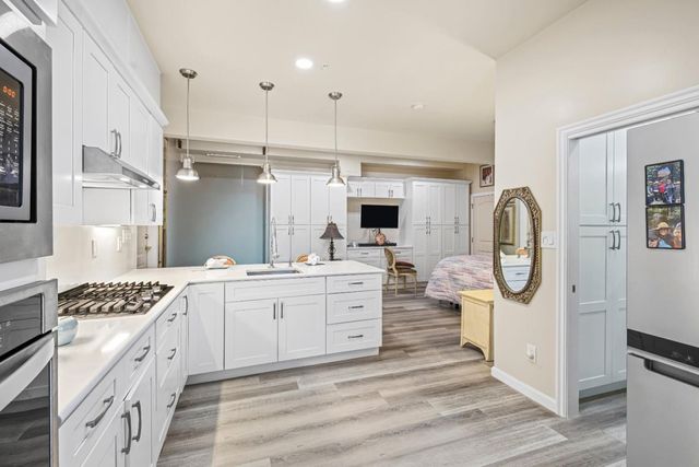 2 Donner Street, San Juan Bautista, CA 95045