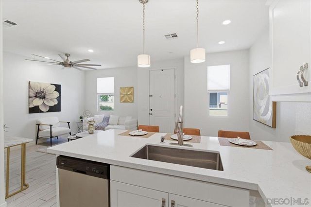 4156 Sitio Cielo, Oceanside, CA 92057