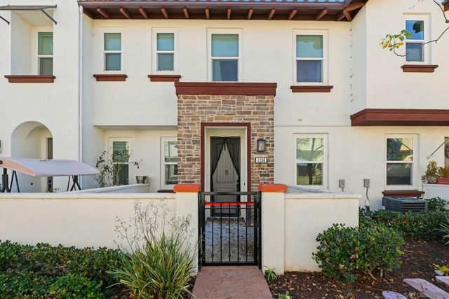 4156 Sitio Cielo, Oceanside, CA 92057