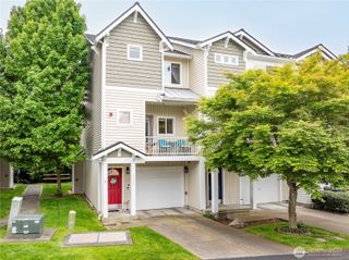 5305 Military Road E #A, Tacoma, WA 98446