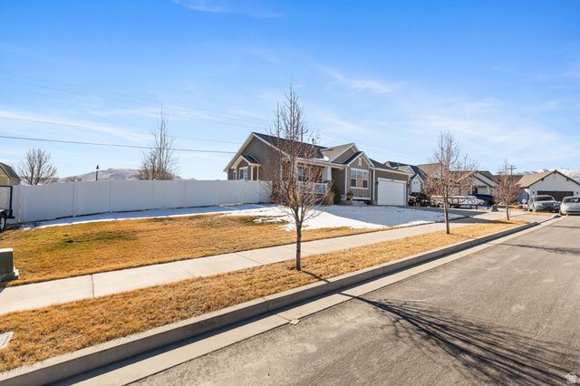6563 W PEACEMAKER WAY, Herriman, UT 84096