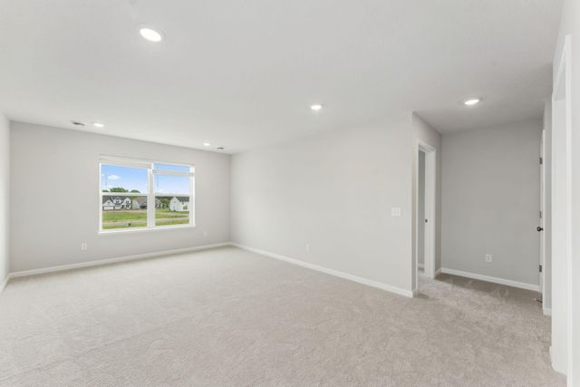 1055 Adamstown Drive, Rosemount, MN 55068
