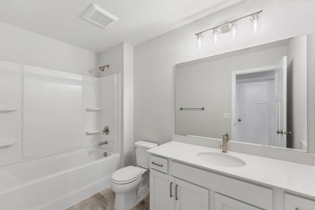 1055 Adamstown Drive, Rosemount, MN 55068
