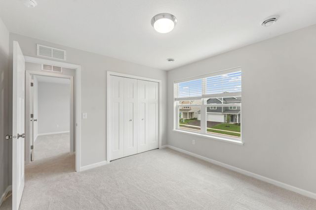 1055 Adamstown Drive, Rosemount, MN 55068