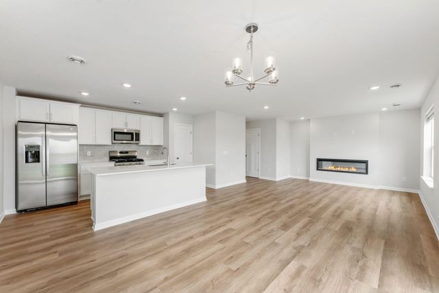1055 Adamstown Drive, Rosemount, MN 55068