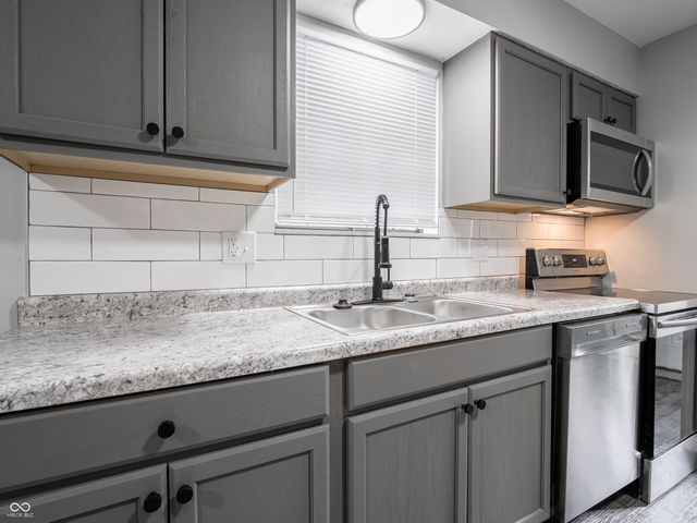 4441 Greenmeadow Circle, Indianapolis, IN 46235