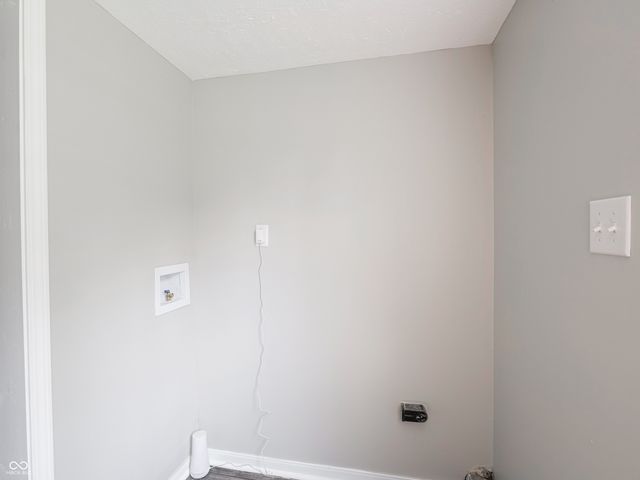 4441 Greenmeadow Circle, Indianapolis, IN 46235