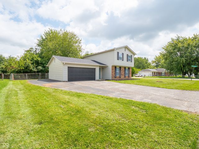 4441 Greenmeadow Circle, Indianapolis, IN 46235
