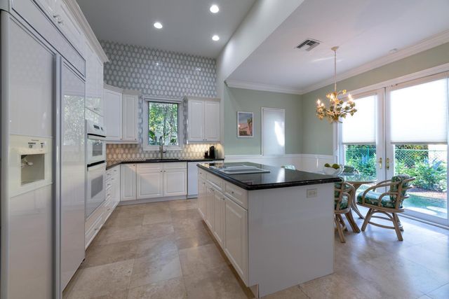 2258 E Ibis Isle Rd Road E, Palm Beach, FL 33480