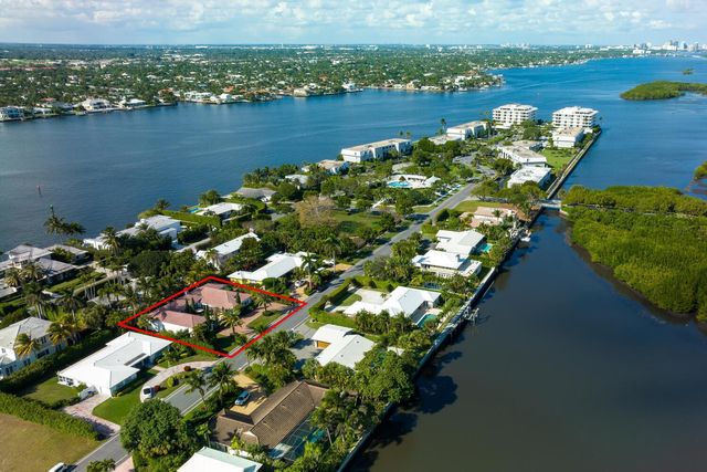 2258 E Ibis Isle Rd Road E, Palm Beach, FL 33480
