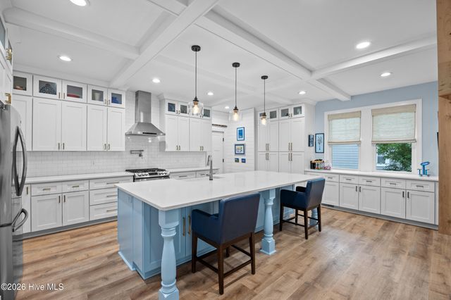 5068 Glen Cove Drive SE, Southport, NC 28461