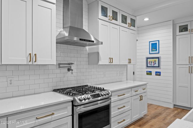 5068 Glen Cove Drive SE, Southport, NC 28461