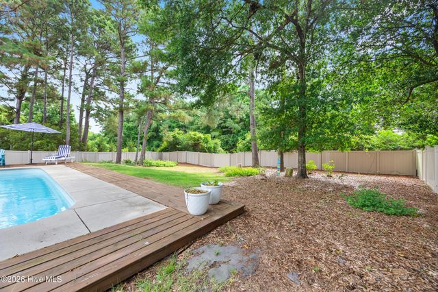 5068 Glen Cove Drive SE, Southport, NC 28461