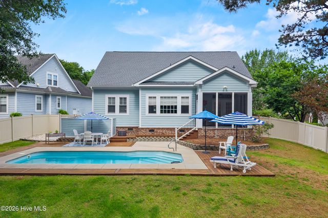 5068 Glen Cove Drive SE, Southport, NC 28461