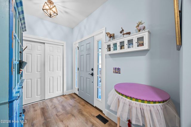 5068 Glen Cove Drive SE, Southport, NC 28461