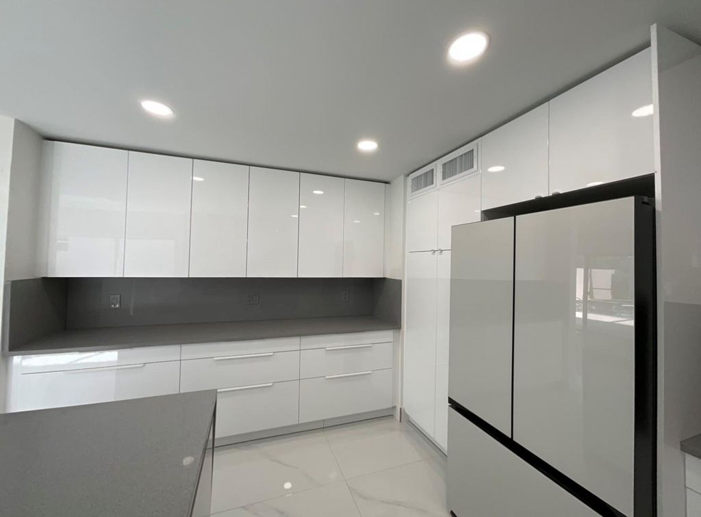 Image 13 of property listing at 6805 NW 75th Pl, Parkland, FL 33067