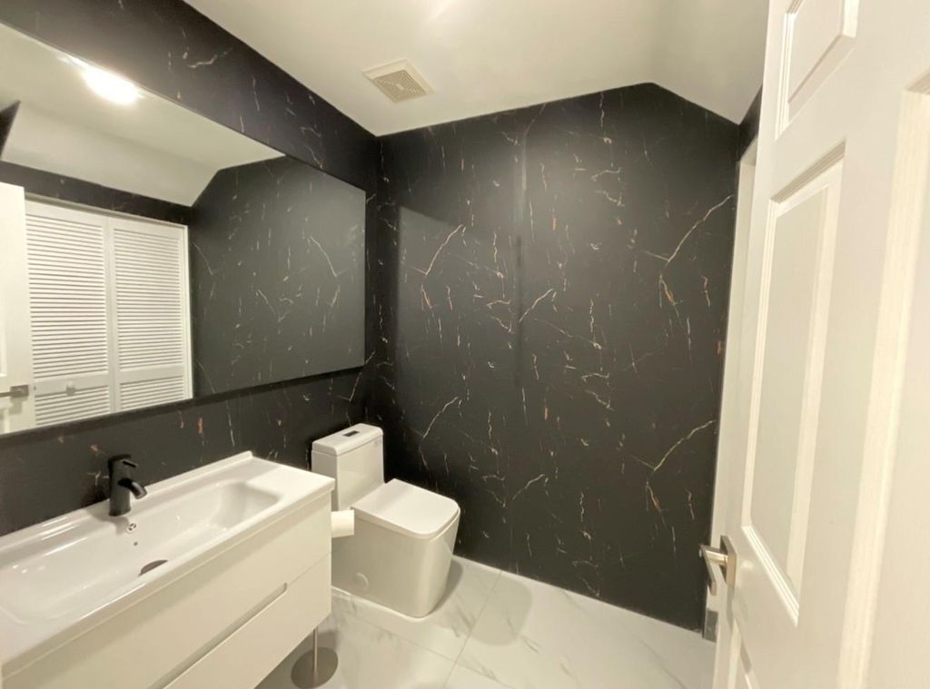 Image 16 of property listing at 6805 NW 75th Pl, Parkland, FL 33067