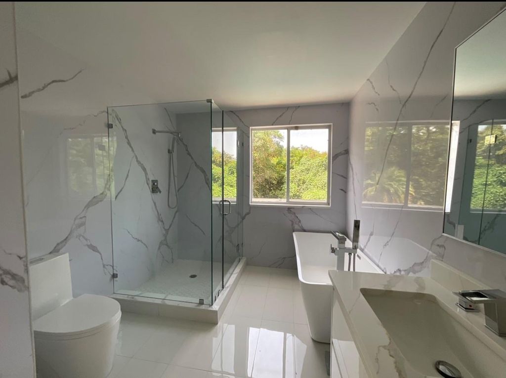 Image 23 of property listing at 6805 NW 75th Pl, Parkland, FL 33067