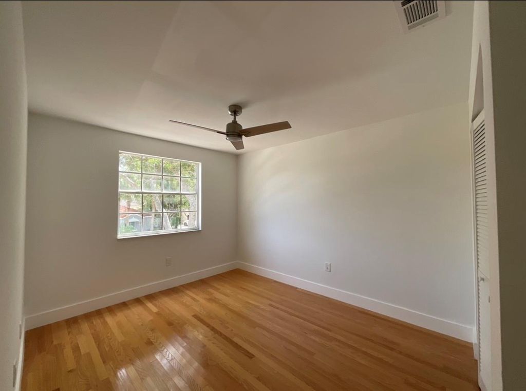 Image 30 of property listing at 6805 NW 75th Pl, Parkland, FL 33067