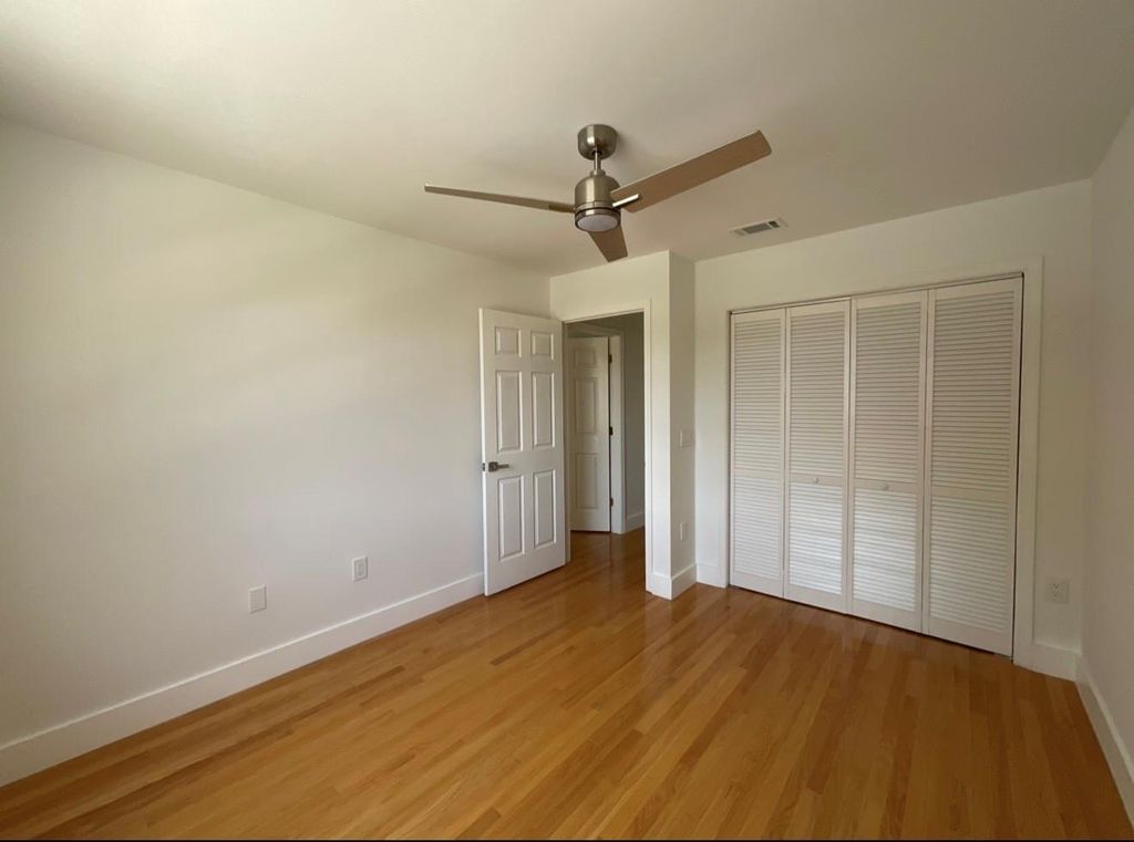 Image 32 of property listing at 6805 NW 75th Pl, Parkland, FL 33067