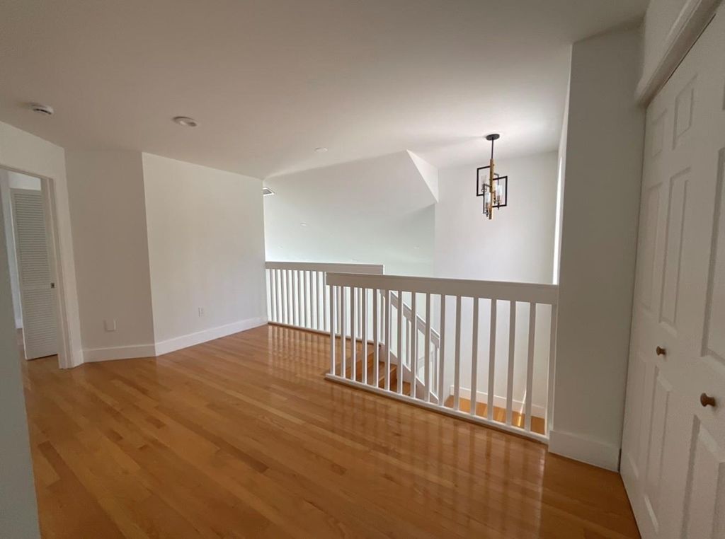 Image 33 of property listing at 6805 NW 75th Pl, Parkland, FL 33067