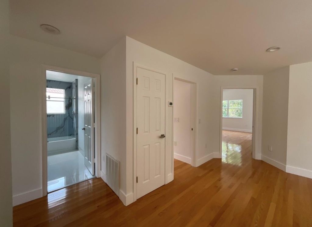 Image 35 of property listing at 6805 NW 75th Pl, Parkland, FL 33067