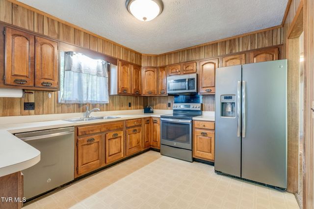 2929 Carrollwood Drive, Kingsport, TN 37660