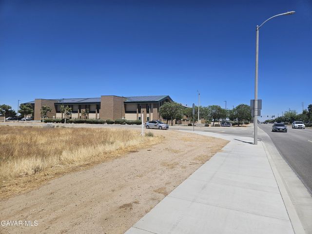 21st W Cor Avenue P And 21st Street, Palmdale, CA 93551