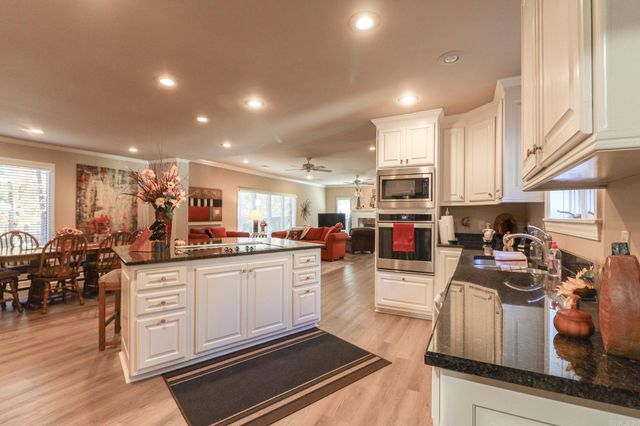 2100 Paula Drive, Jonesboro, AR 72404