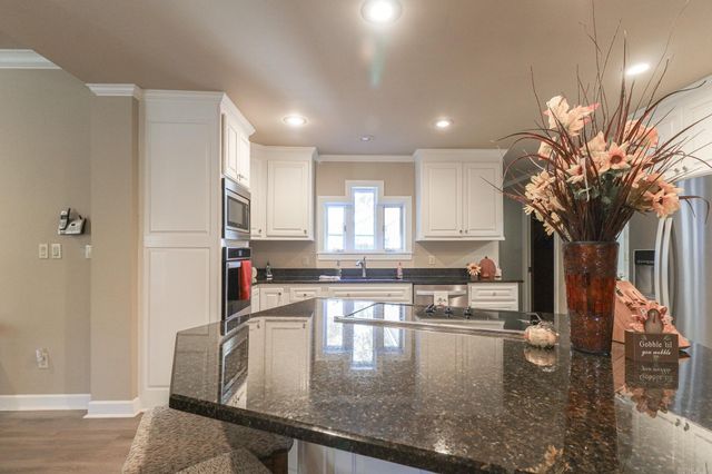 2100 Paula Drive, Jonesboro, AR 72404