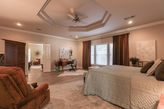 2100 Paula Drive, Jonesboro, AR 72404