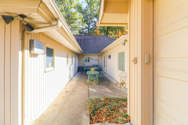 2100 Paula Drive, Jonesboro, AR 72404