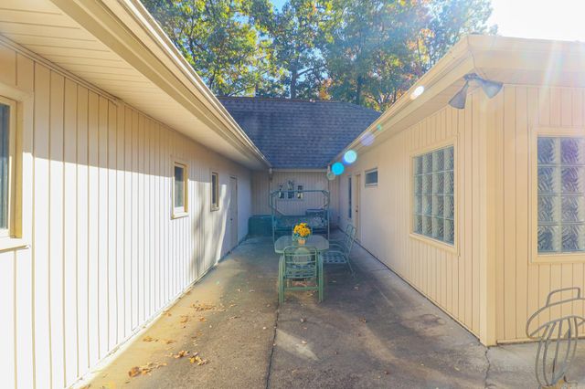 2100 Paula Drive, Jonesboro, AR 72404