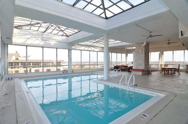 600 E 8th Street 4Q, Kansas City, MO 64106