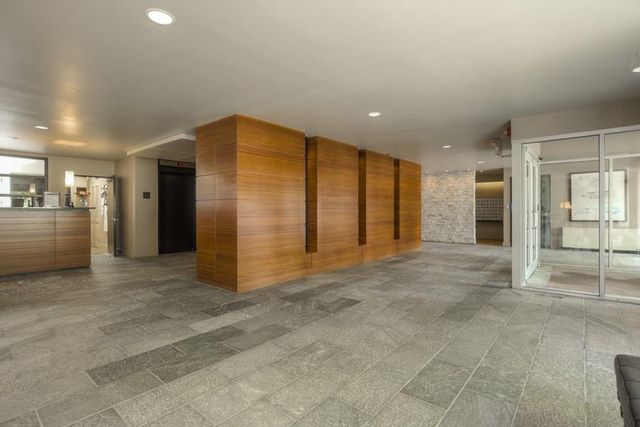 600 E 8th Street 4Q, Kansas City, MO 64106