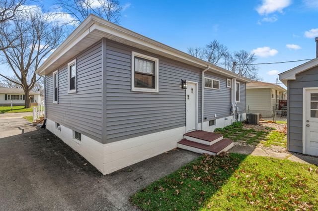 2630 Forest Park Drive, Dyer, IN 46311