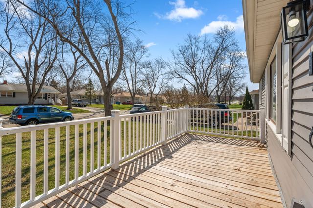2630 Forest Park Drive, Dyer, IN 46311
