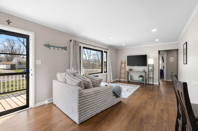 2630 Forest Park Drive, Dyer, IN 46311