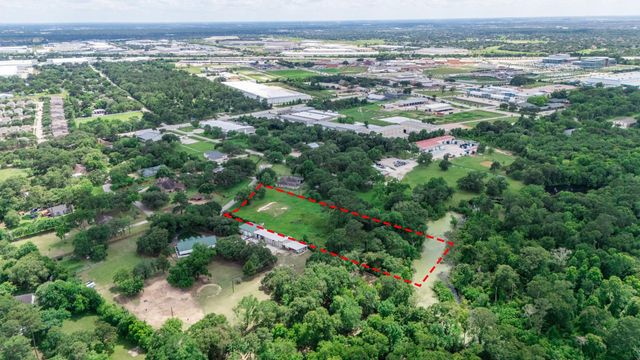 9 Live Oak Trail, Cypress, TX 77429