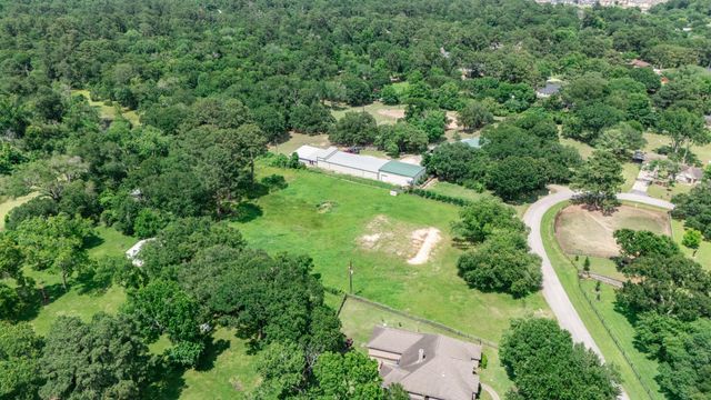 9 Live Oak Trail, Cypress, TX 77429