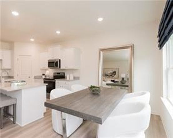 1815 Dawn Road 14, Conyers, GA 30013