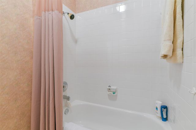 3522 Emerald Falls Court, Houston, TX 77059