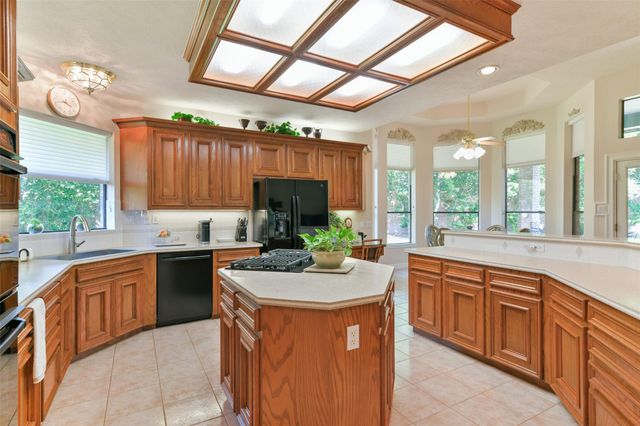 3522 Emerald Falls Court, Houston, TX 77059